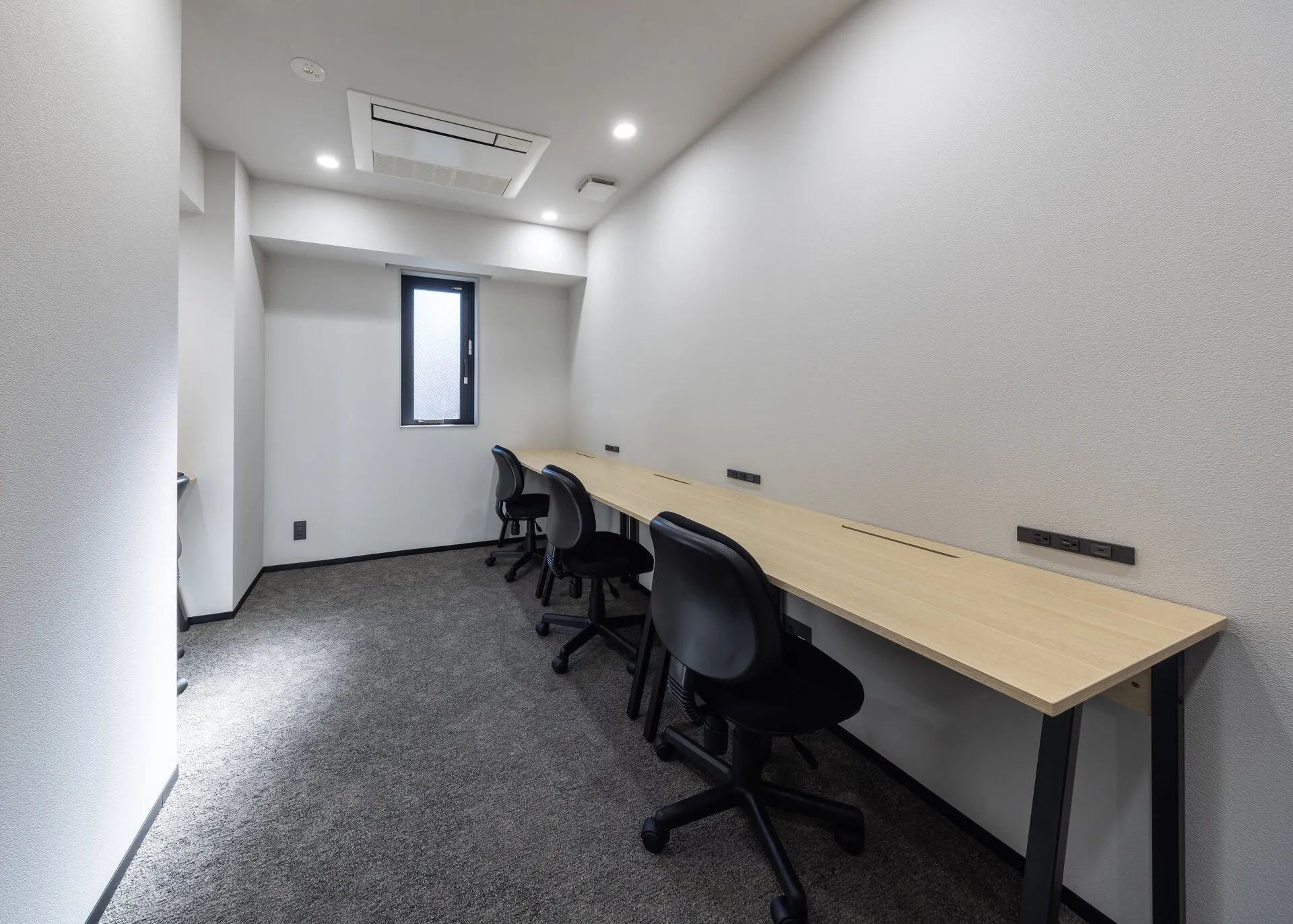 シーラ馬車道 写真1